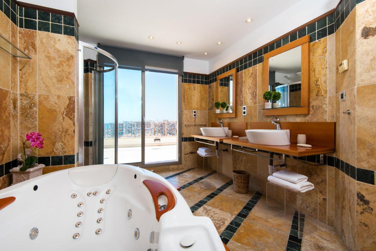 Ph Bellagio: Luxurious And Romantic Duplex Penthouse With Private Pool & Sea Views Бенальмадена Экстерьер фото
